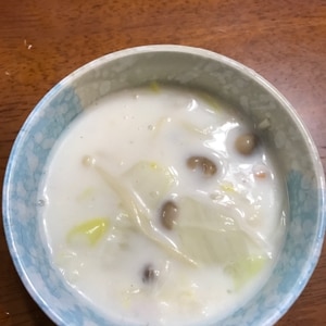 菜園白菜でおいしいクリーム煮です。